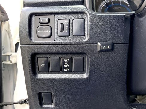 Used 2015 Toyota 4Runner SR5 Premium RWD image 32