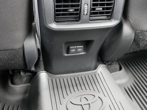 Used 2024 Toyota RAV4 SE w/ Convenience Package AWD/4WD image 23