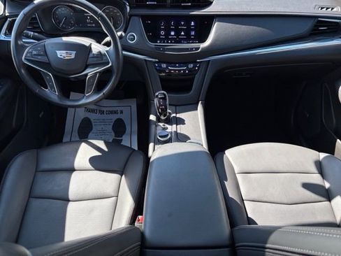 Used 2022 Cadillac XT5 Premium Luxury w/ LPO, Floor Liner Package AWD/4WD image 12