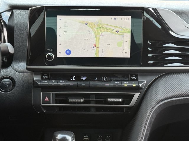 Used 2025 Toyota Camry SE w/ Convenience Package FWD image 18