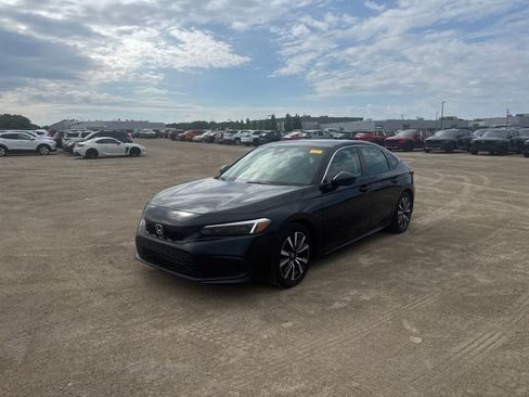 Used 2024 Honda Civic EX-L image 1