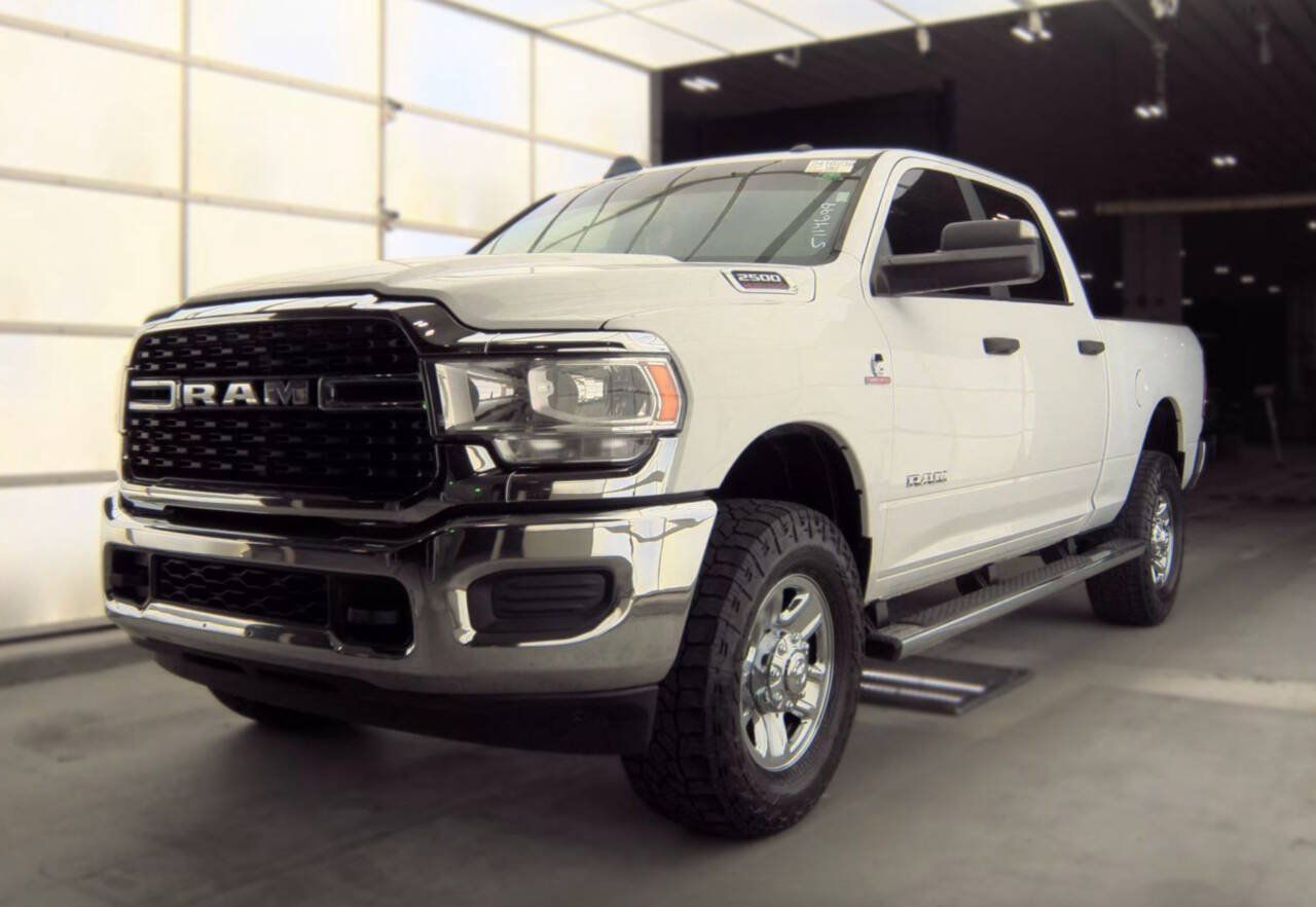 Used 2022 RAM 2500 Big Horn AWD/4WD image 1