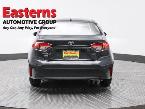 Used 2025 Toyota Corolla LE image 6
