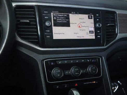 Used 2019 Volkswagen Atlas SEL AWD/4WD image 28