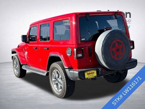 Used 2020 Jeep Wrangler Unlimited Sahara w/ Uconnect 4C Nav & Sound Group AWD/4WD image 4
