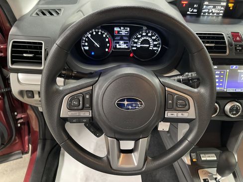 Used 2018 Subaru Forester 2.5i Premium image 17