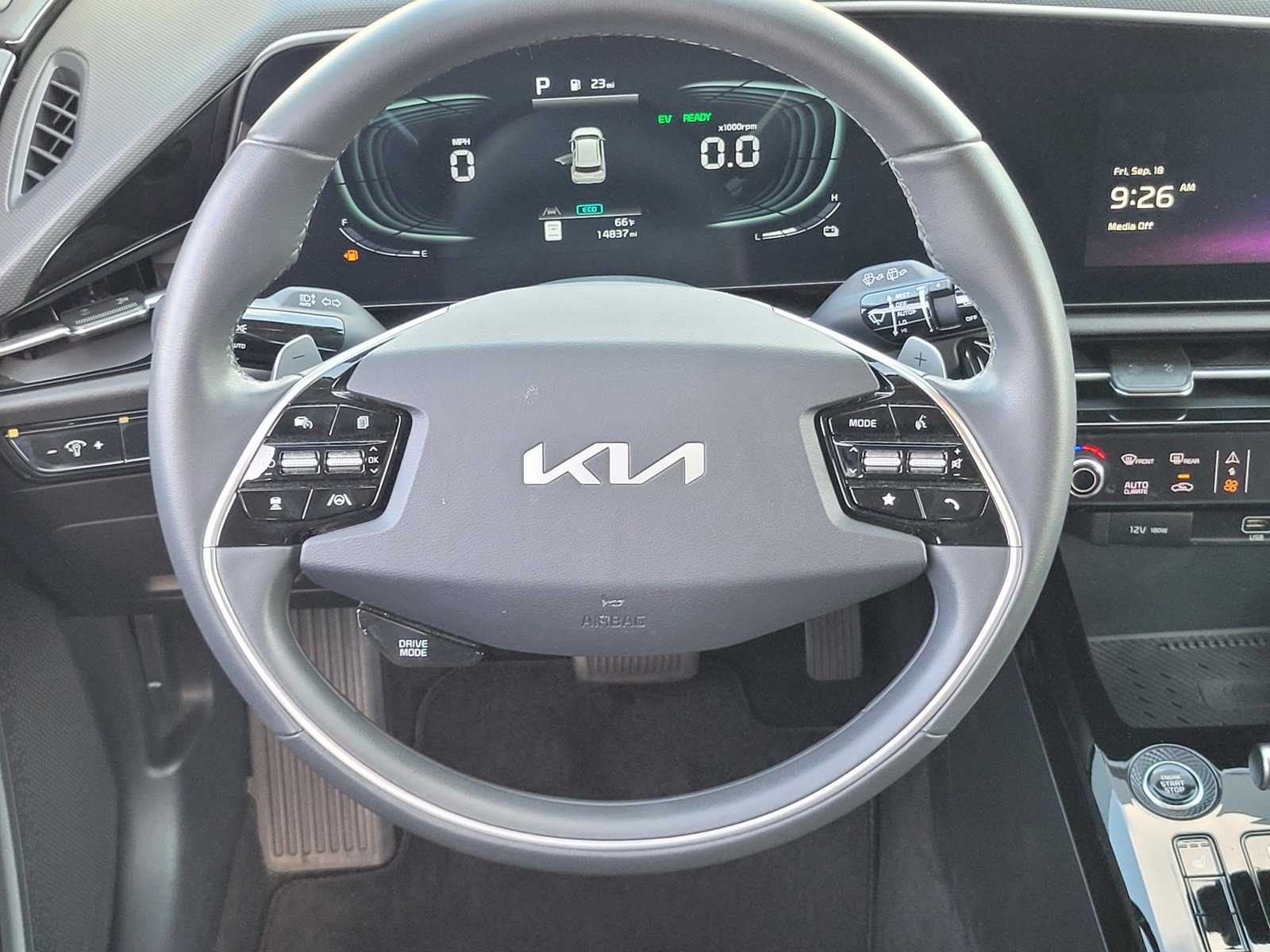 Used 2024 Kia Niro EX FWD image 13