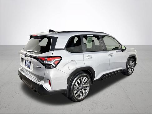 Used 2025 Subaru Forester Touring w/ Popular Package - Touring AWD/4WD image 7