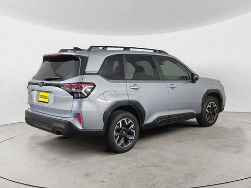 Certified 2025 Subaru Forester Premium AWD/4WD image 5