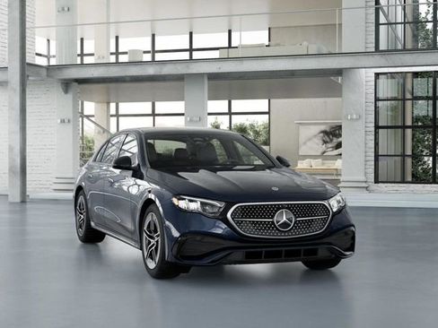New 2026 Mercedes-Benz E 350 4MATIC Sedan image 9