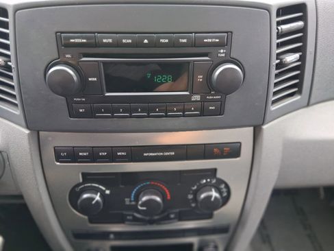 Used 2005 Jeep Grand Cherokee Laredo w/ Trailer Tow Group image 18