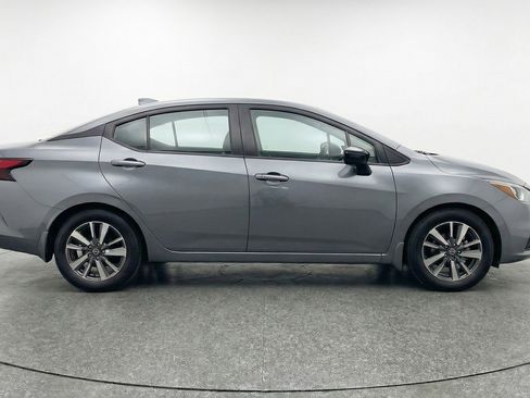Used 2025 Nissan Versa SV FWD image 11