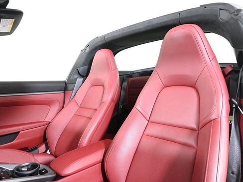 Certified 2024 Porsche 911 Targa 4S image 5