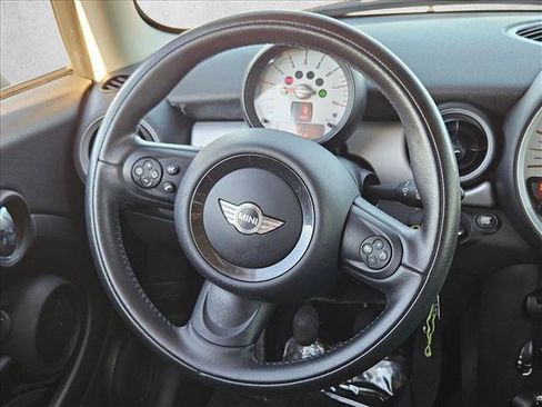 Used 2013 MINI Cooper Hardtop image 12