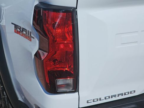 New 2026 Chevrolet Colorado Trail Boss AWD/4WD image 39
