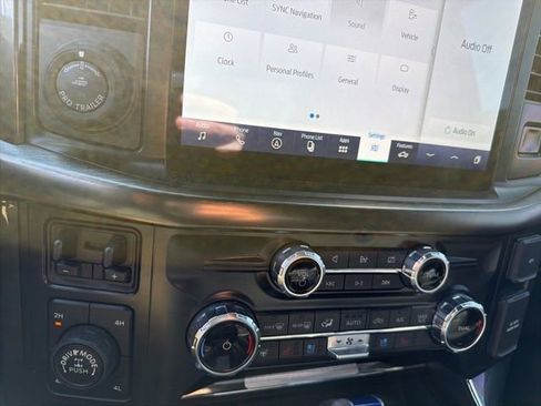 Used 2022 Ford F150 Lariat w/ Equipment Group 502A High image 30