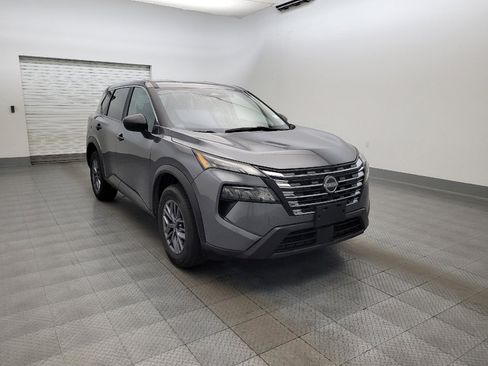Used 2024 Nissan Rogue S AWD/4WD image 13
