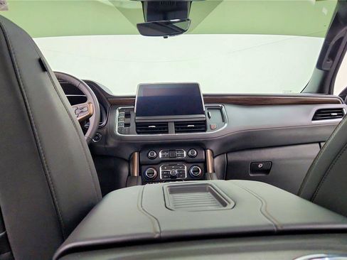 Used 2023 Chevrolet Tahoe High Country AWD/4WD image 27