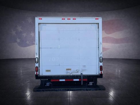 Used 2017 Chevrolet Express 3500 w/ Chrome Appearance Package image 4