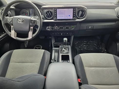 Used 2020 Toyota Tacoma TRD Sport w/ Technology Package AWD/4WD image 10