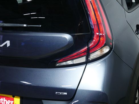 Used 2023 Kia Soul GT-Line FWD image 17