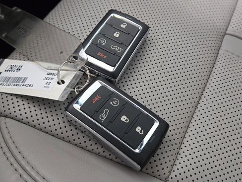 Used 2022 Jeep Wagoneer Series III image 27