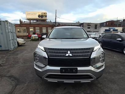 Used 2023 Mitsubishi Outlander SE