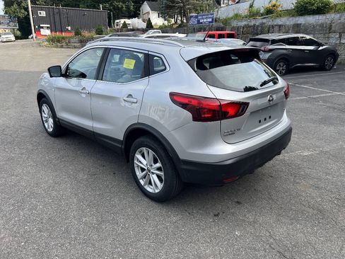 Used 2019 Nissan Rogue Sport SV w/ Technology Package AWD/4WD image 11