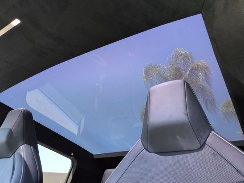 Used 2024 Tesla Cybertruck Cyberbeast AWD/4WD image 28