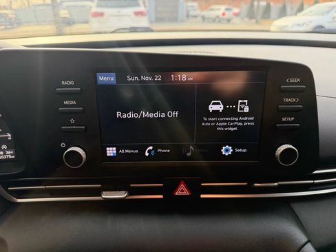 Used 2021 Hyundai Elantra SE image 18