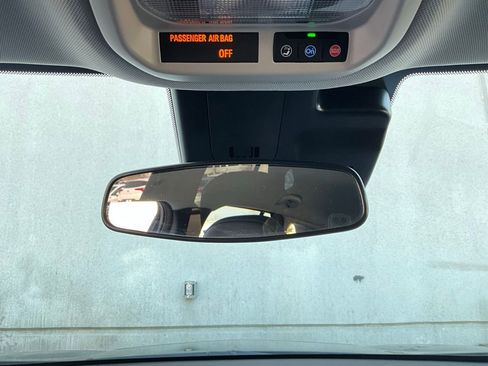 Used 2025 Chevrolet Trax LT image 17