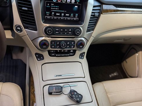 Used 2017 GMC Yukon XL Denali w/ Open Road Package AWD/4WD image 17