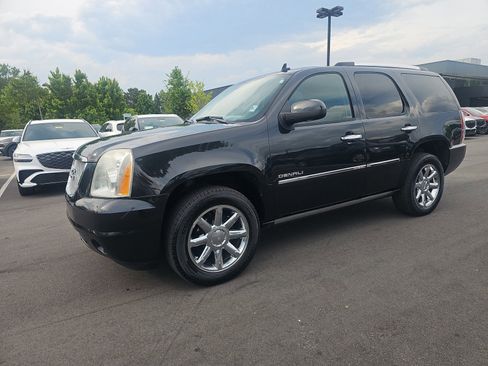Used 2011 GMC Yukon Denali AWD/4WD image 1
