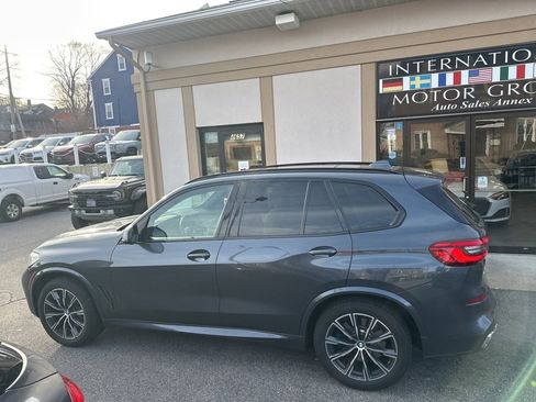 Used 2019 BMW X5 xDrive40i w/ M Sport Package image 4