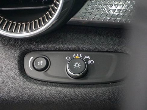 New 2026 Chevrolet Trax ACTIV w/ Sunroof Package image 21