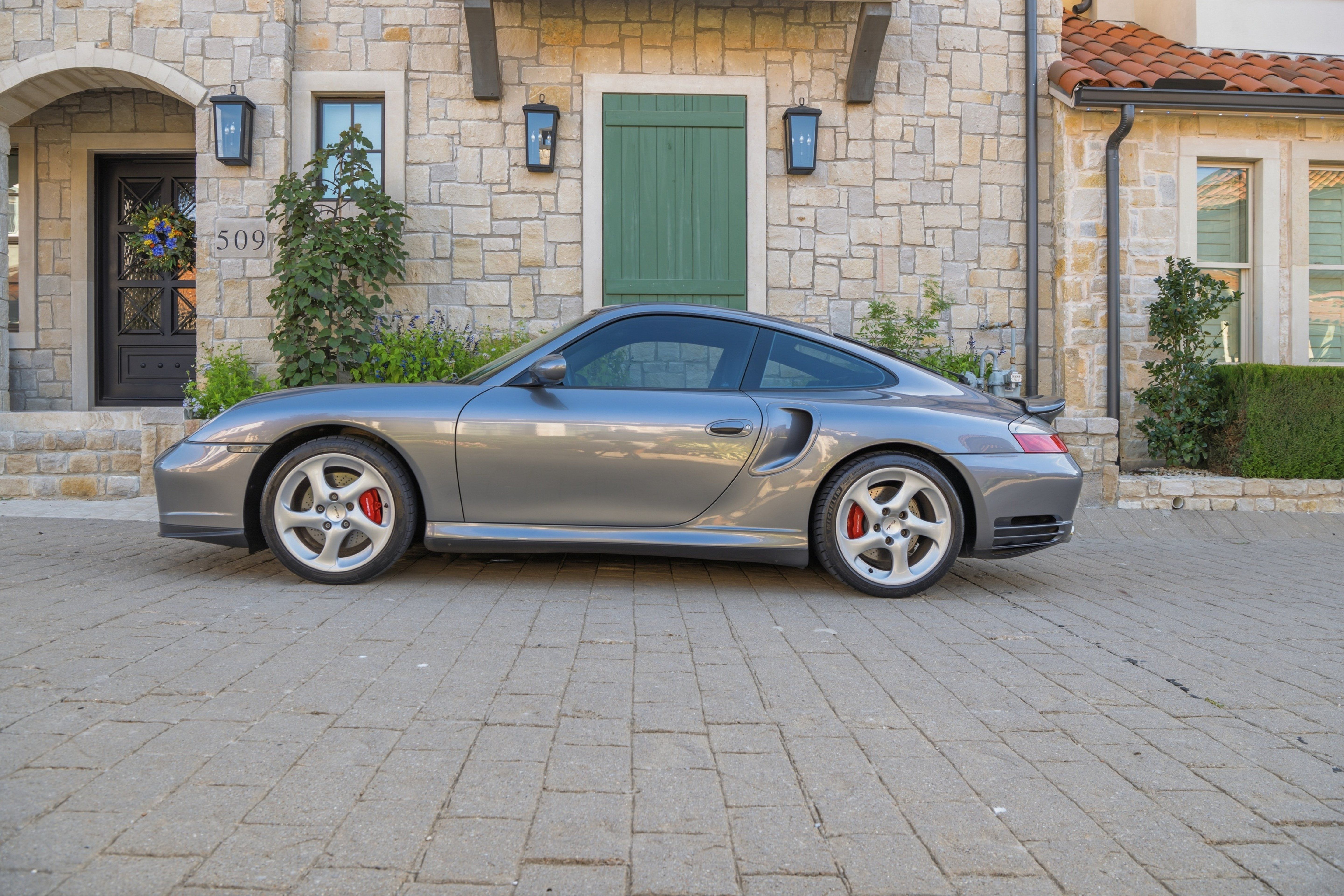 Used 2001 Porsche 911 Turbo AWD/4WD image 2
