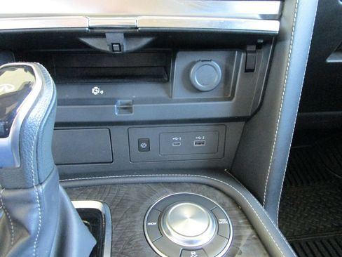 Used 2024 INFINITI QX80 Luxe RWD image 47
