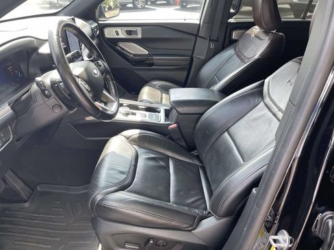 Used 2021 Ford Explorer Platinum w/ Premium Technology Package RWD image 10