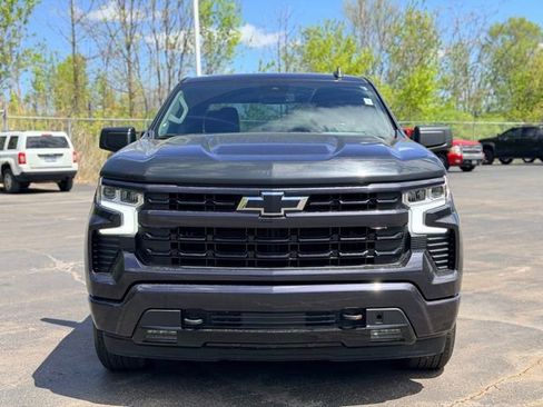 Used 2022 Chevrolet Silverado 1500 RST AWD/4WD image 2