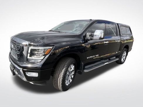 Used 2020 Nissan Titan SL w/ Moonroof Package image 8