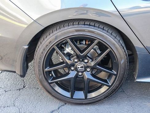 Used 2025 Honda Civic Sport image 9