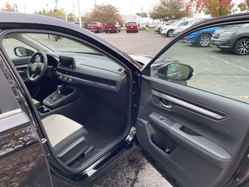 Certified 2025 Honda CR-V EX image 32