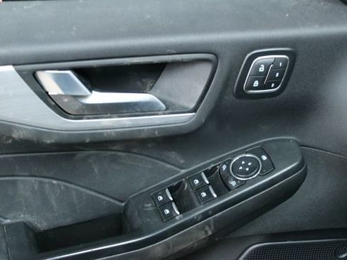Used 2025 Ford Escape Platinum AWD/4WD image 17