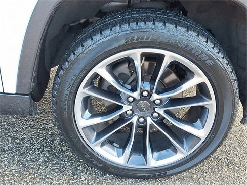 Used 2022 Jeep Wagoneer Series III w/ Premium Group I image 8