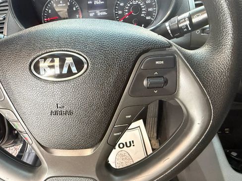 Used 2017 Kia Forte LX FWD image 18