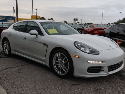 Used 2016 Porsche Panamera Edition image 3
