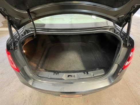 Used 2016 Ford Taurus SE image 23