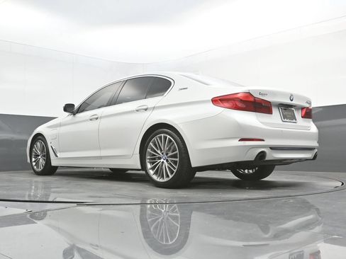 Used 2019 BMW 530e w/ Convenience Package RWD image 44