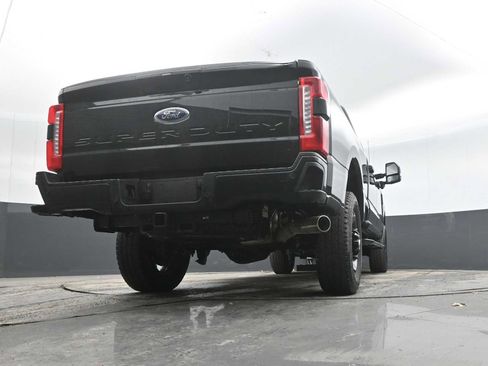 Used 2024 Ford F250 Lariat w/ Sport Appearance Package image 24