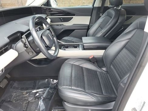 Used 2024 Lincoln Nautilus Reserve image 12